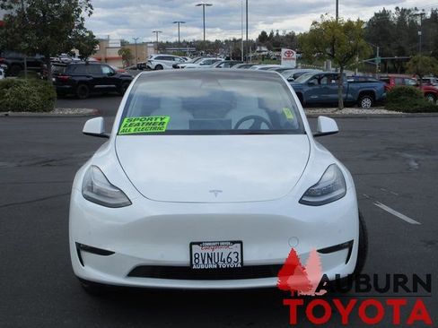 Used 2021 Tesla Model Y Long Range image 17