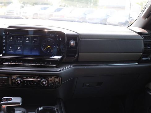 Used 2025 Chevrolet Silverado 1500 ZR2 w/ Technology Package AWD/4WD image 25