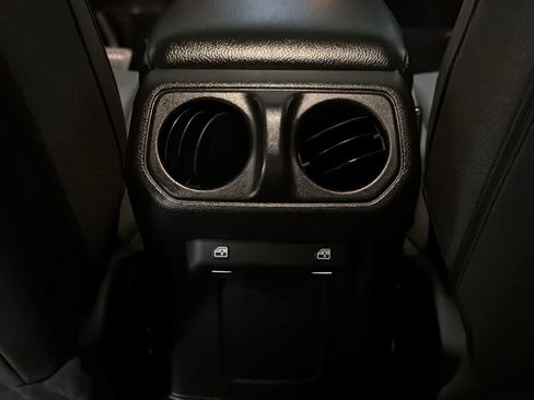 Used 2022 Jeep Wrangler Unlimited Sport AWD/4WD image 29