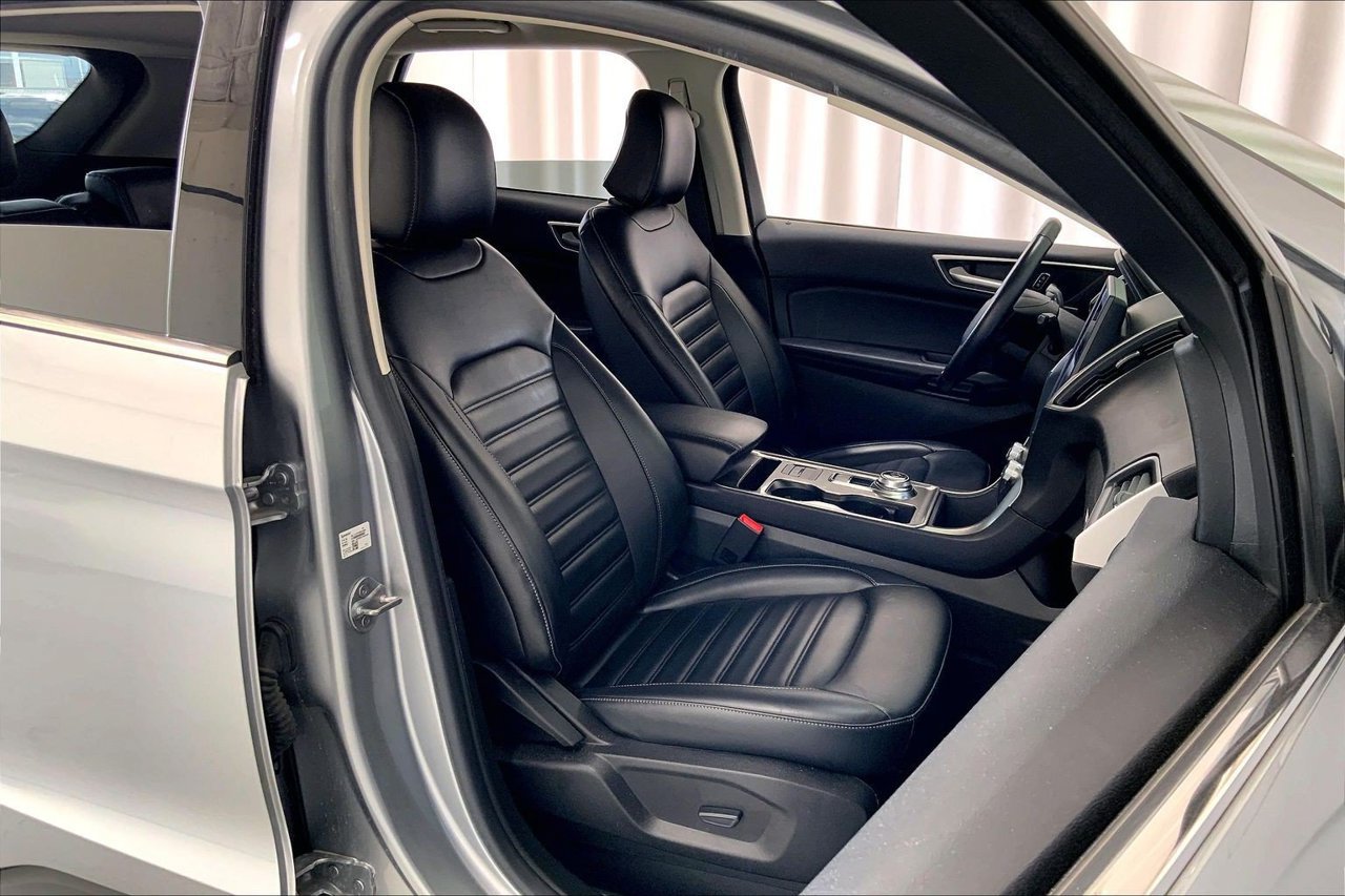 Used 2023 Ford Edge SEL w/ Convenience Package AWD/4WD image 16