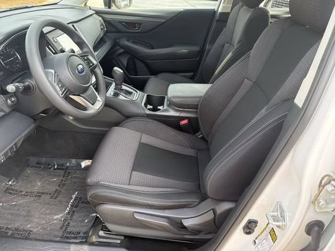 Used 2024 Subaru Outback AWD/4WD image 11