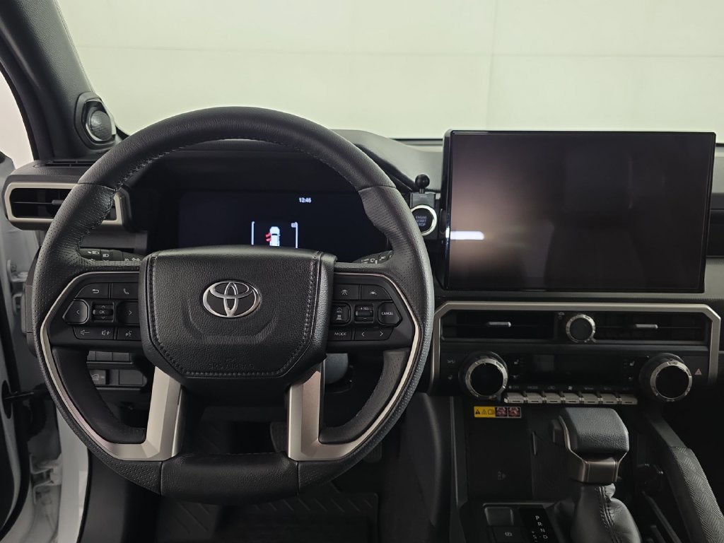 Used 2025 Toyota 4Runner Limited w/ Tow Technology Package AWD/4WD image 13