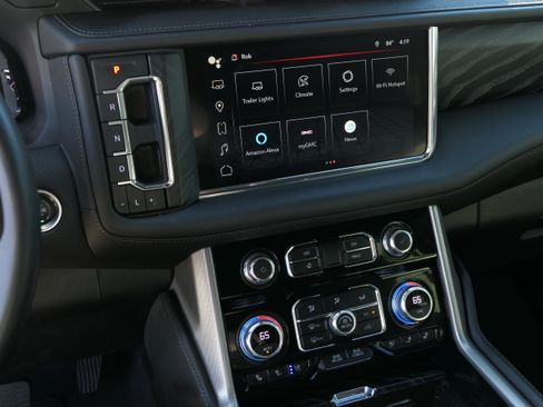 Used 2023 GMC Yukon Denali AWD/4WD image 21