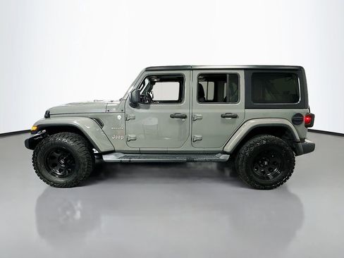 Used 2018 Jeep Wrangler Unlimited Sahara w/ Dual Top Group AWD/4WD image 5