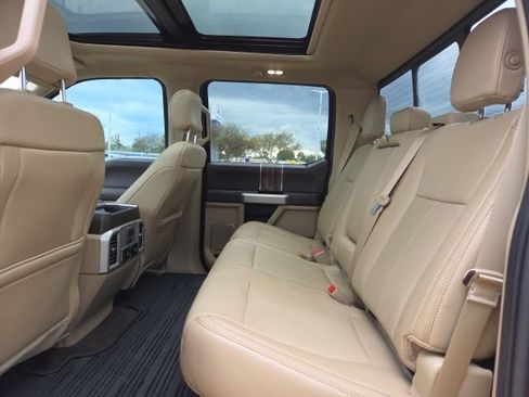 Certified 2019 Ford F150 Lariat w/ Equipment Group 502A Luxury AWD/4WD image 24