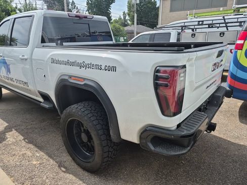 Used 2024 GMC Sierra 2500 AT4X AWD/4WD image 6
