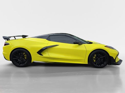 Used 2022 Chevrolet Corvette Stingray Premium Conv w/ Z51 Performance Package RWD image 7