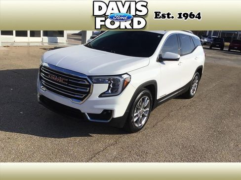 Used 2022 GMC Terrain SLT w/ LPO, Floor Liner Package image 4