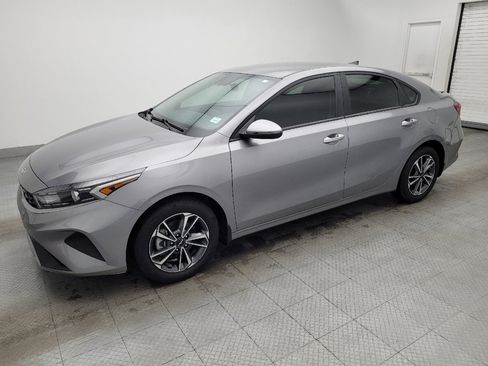 Used 2024 Kia Forte LXS w/ LXS Technology Package image 2