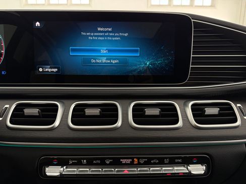 Used 2023 Mercedes-Benz GLS 450 4MATIC image 30