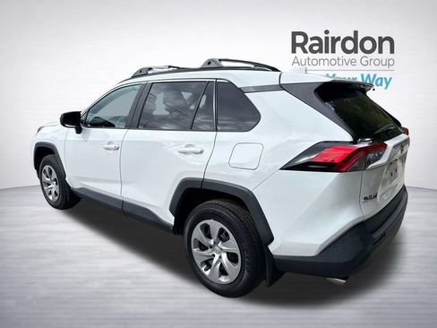 Used 2021 Toyota RAV4 LE FWD image 5
