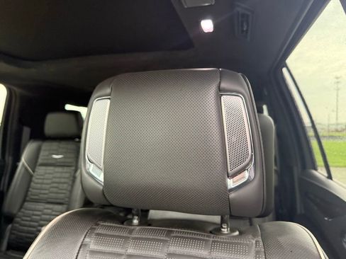 Certified 2024 Cadillac Escalade ESV Premium Luxury Platinum AWD/4WD image 28
