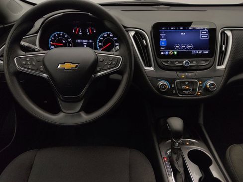 Used 2025 Chevrolet Malibu LS FWD image 22