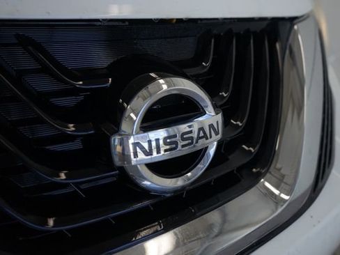 Used 2017 Nissan Murano S w/ Navigation Package AWD/4WD image 18
