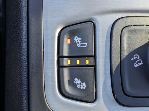 Used 2019 GMC Terrain Denali w/ LPO, Floor Liner Package image 29