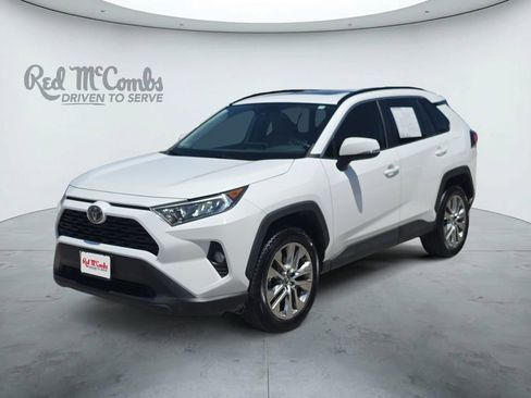 Used 2020 Toyota RAV4 XLE Premium FWD image 1