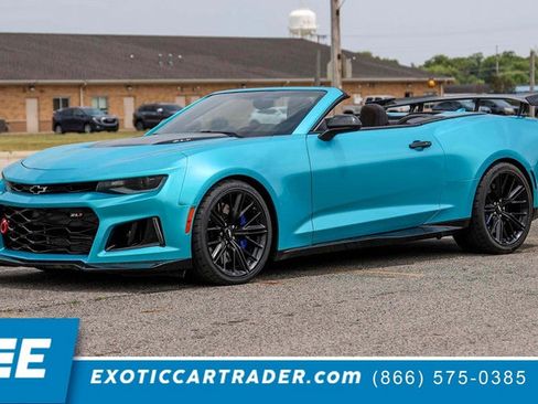 Used 2019 Chevrolet Camaro ZL1 RWD image 1