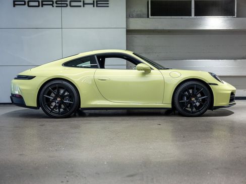 Certified 2025 Porsche 911 Carrera image 9