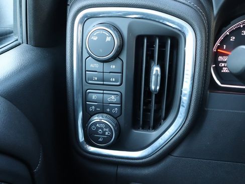 Used 2019 Chevrolet Silverado 1500 RST image 9