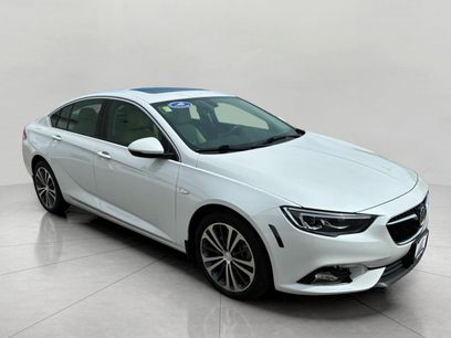 Used 2018 Buick Regal Essence w/ Driver Confidence Package #1