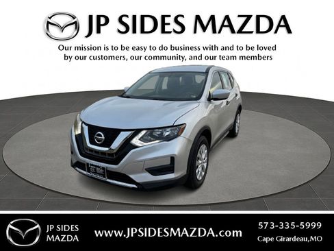 Used 2017 Nissan Rogue S image 1