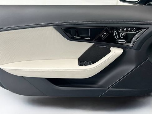 Used 2024 Jaguar F-TYPE R AWD/4WD image 21