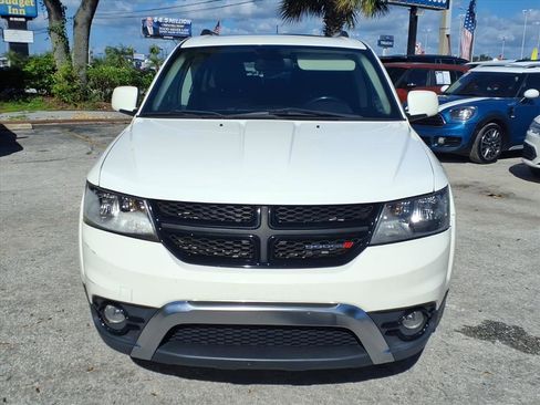 Used 2020 Dodge Journey Crossroad image 2