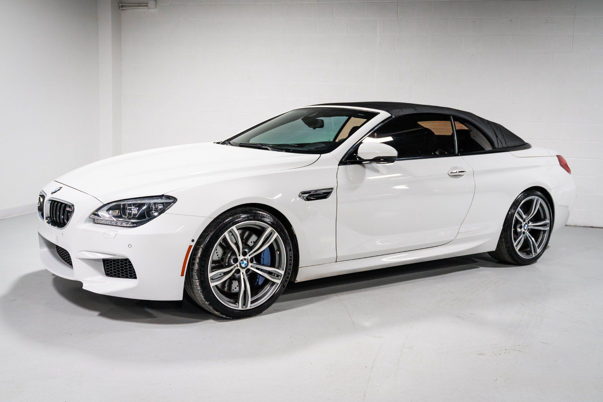 Used 2013 BMW M6 Convertible RWD image 32
