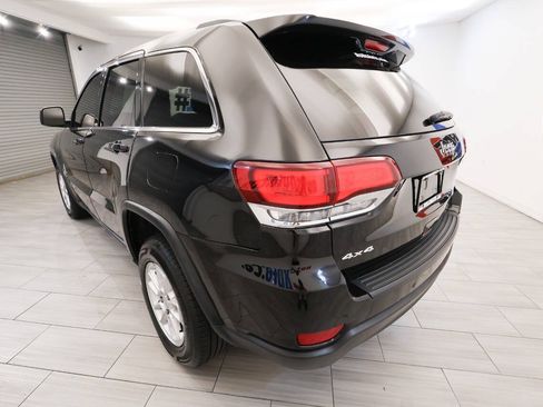 Used 2020 Jeep Grand Cherokee Laredo AWD/4WD image 3