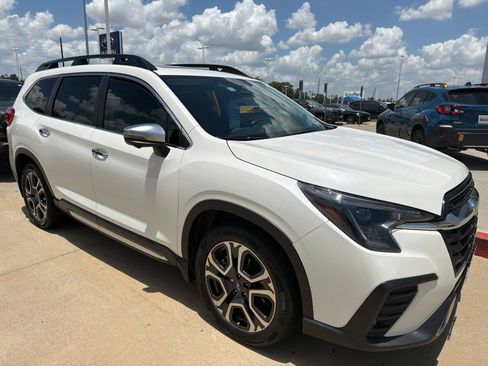 Used 2023 Subaru Ascent Touring AWD/4WD image 4
