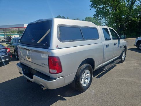 Used 2017 RAM 1500 Express AWD/4WD image 3