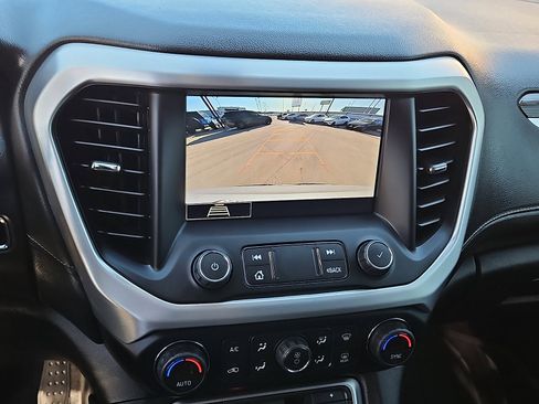 Used 2020 GMC Acadia SLT w/ LPO, Floor Liner Package image 17