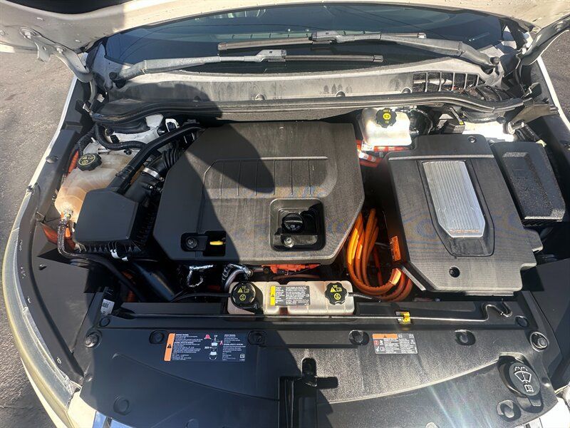 Used 2012 Chevrolet Volt Premium w/ Premium Trim Package FWD image 9