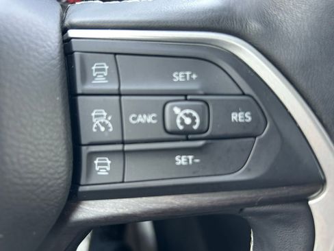 Used 2022 Jeep Grand Cherokee L Limited image 24