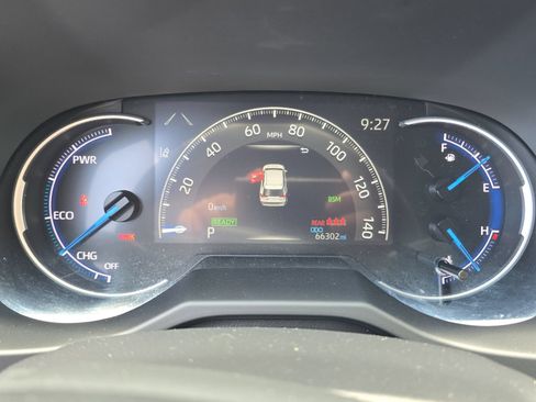 Used 2024 Toyota RAV4 SE AWD/4WD image 25