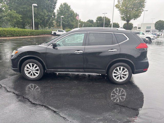 Used 2017 Nissan Rogue SV AWD/4WD image 2