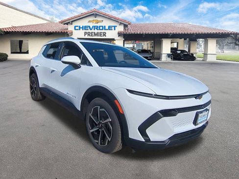 New 2026 Chevrolet Equinox EV LT image 2