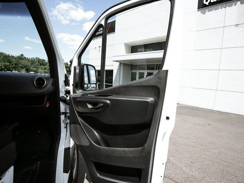 Used 2026 Mercedes-Benz Sprinter 2500 image 12