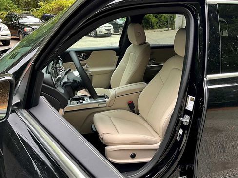 New 2026 Mercedes-Benz GLB 250 4MATIC image 13
