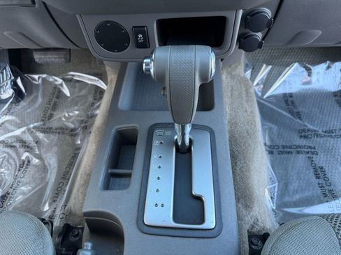 Used 2016 Nissan Frontier SV image 21