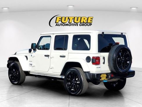 Used 2024 Jeep Wrangler Unlimited Sahara AWD/4WD image 6