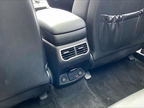 Used 2023 Hyundai Santa Fe Limited AWD/4WD image 34