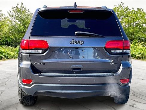 Used 2018 Jeep Grand Cherokee Limited w/ Luxury Group II image 4
