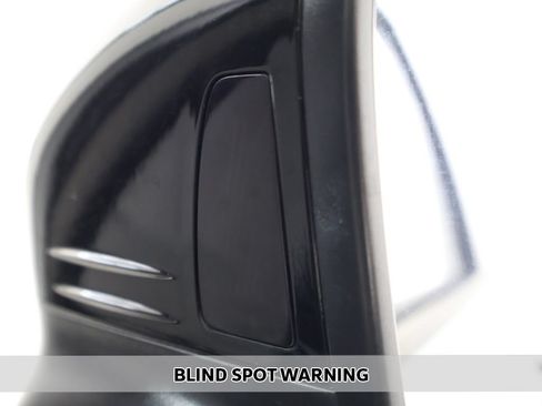 Used 2023 Volkswagen Tiguan SE R-Line FWD image 5