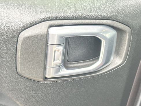 Used 2021 Jeep Wrangler Unlimited Sport AWD/4WD image 30