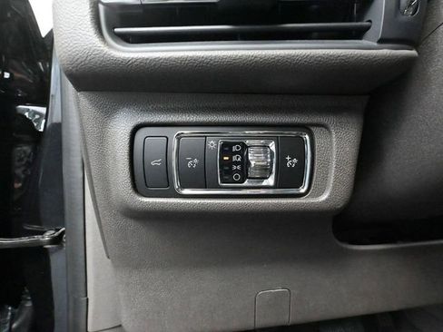 Used 2024 Lincoln Corsair AWD w/ Equipment Group 101A image 33