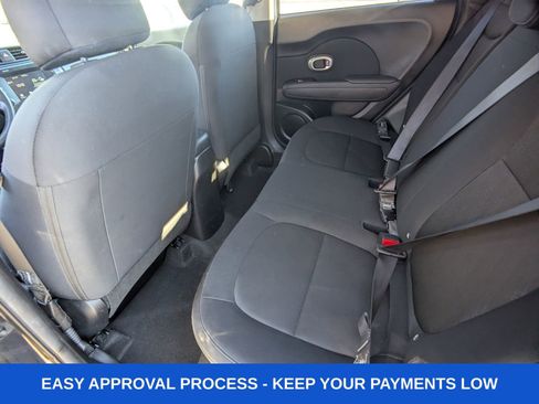 Used 2018 Kia Soul w/ Convenience Package image 17