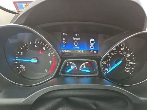 Used 2017 Ford Escape SE w/ SE Leather Comfort Package AWD/4WD image 17