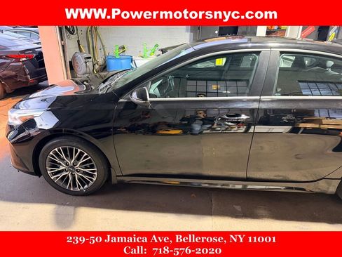 Used 2023 Kia Forte GT-Line FWD image 3