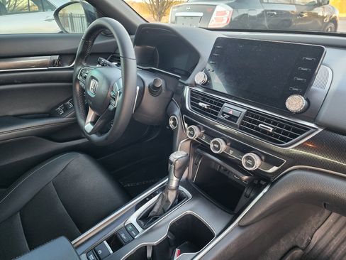 Used 2022 Honda Accord Sport image 10